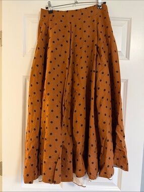 Son de Flor Skirt with Black Polka Dots